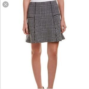 J. MCLAUGHLIN Black White‎ Houndstooth Skirt - Size Small
